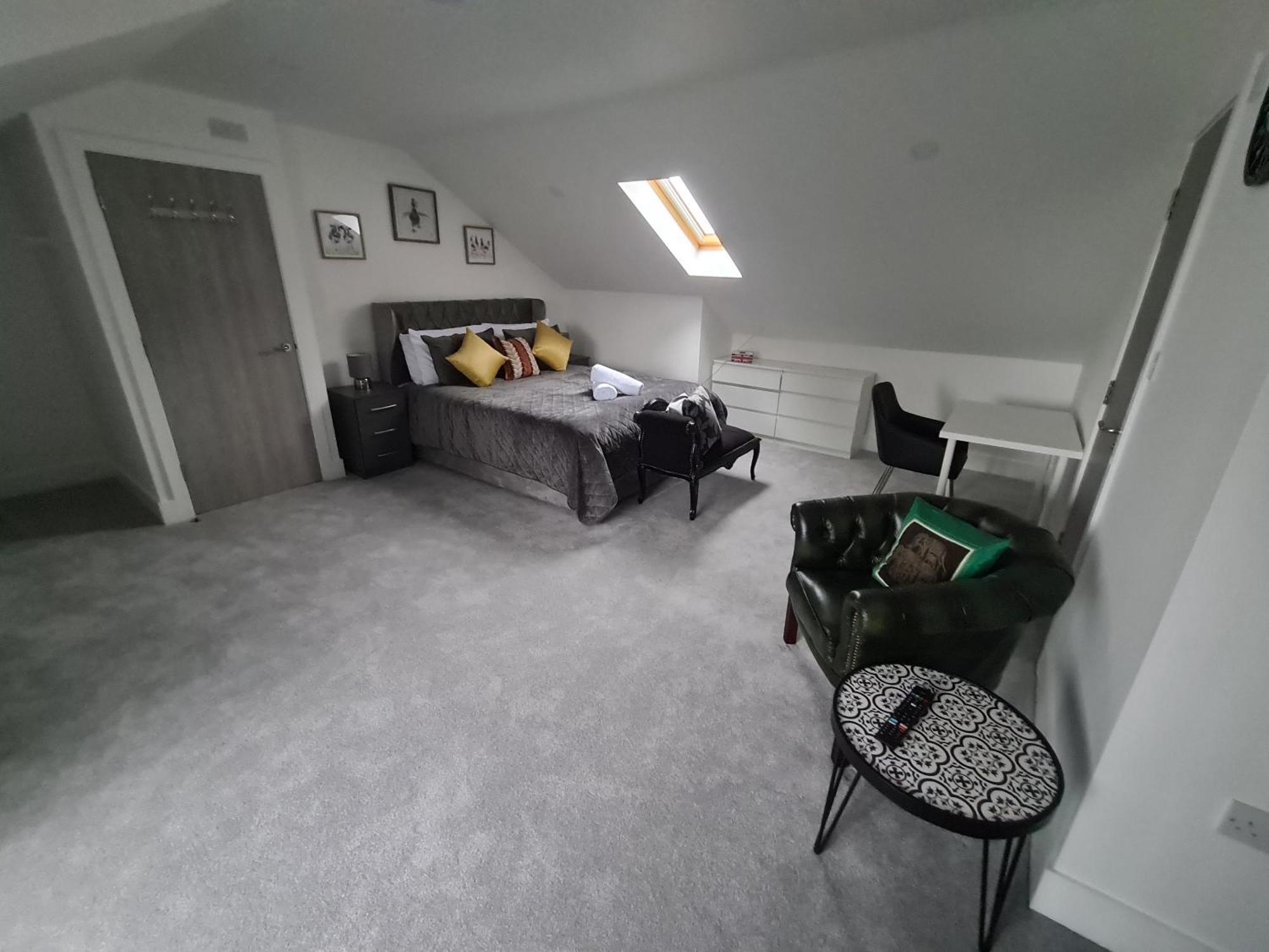 Sav 5 Bed Luxury Detached House In Leicester Humberstone Exterior photo